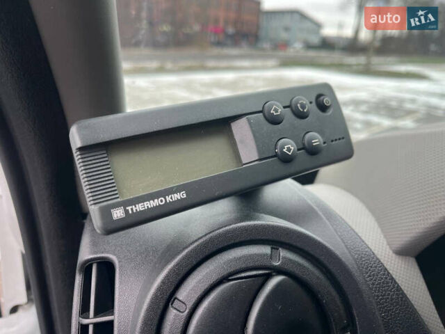 Білий Рено Мастєр, об'ємом двигуна 2.3 л та пробігом 265 тис. км за 16550 $, фото 31 на Automoto.ua