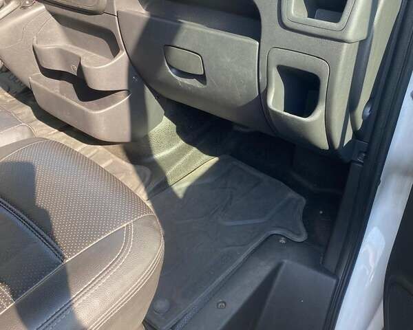 Белый Рено Мастер, объемом двигателя 2.3 л и пробегом 410 тыс. км за 16500 $, фото 19 на Automoto.ua