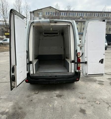 Белый Рено Мастер, объемом двигателя 2.3 л и пробегом 398 тыс. км за 15000 $, фото 12 на Automoto.ua