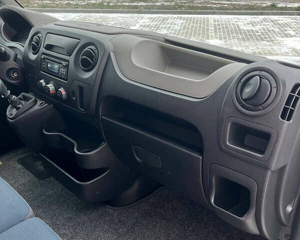 Білий Рено Мастєр, об'ємом двигуна 2.3 л та пробігом 265 тис. км за 16550 $, фото 33 на Automoto.ua