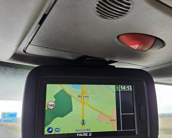 Белый Рено Мастер, объемом двигателя 2.3 л и пробегом 273 тыс. км за 18500 $, фото 11 на Automoto.ua