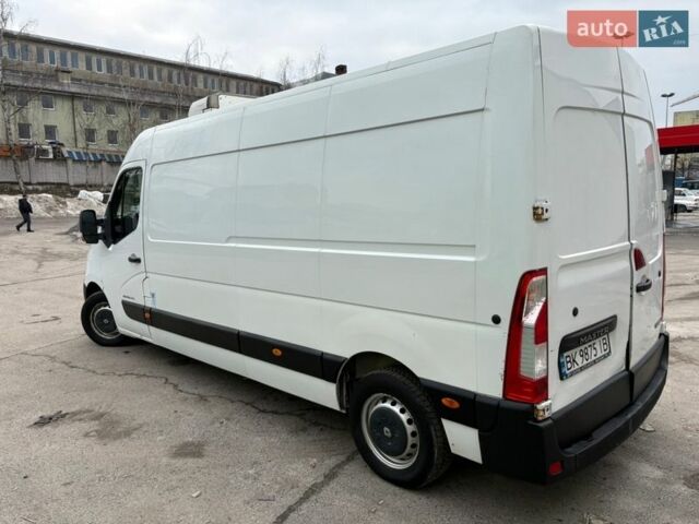 Белый Рено Мастер, объемом двигателя 2.3 л и пробегом 398 тыс. км за 15000 $, фото 3 на Automoto.ua