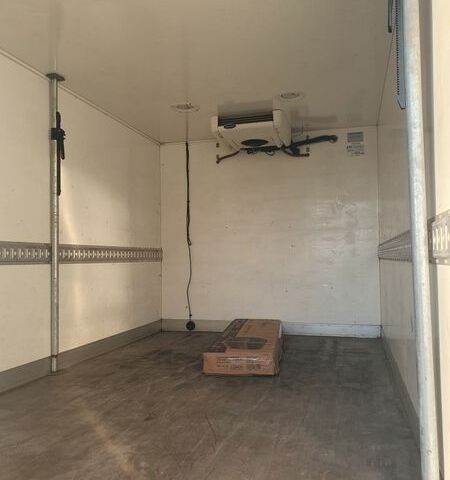 Білий Рено Мастєр, об'ємом двигуна 2.3 л та пробігом 359 тис. км за 19800 $, фото 9 на Automoto.ua