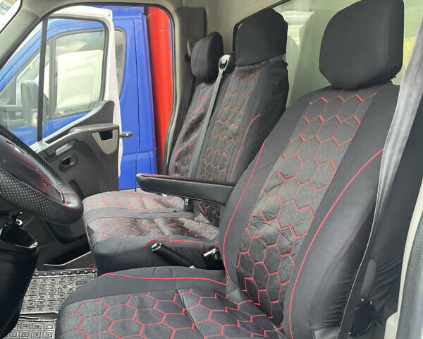 Белый Рено Мастер, объемом двигателя 2.3 л и пробегом 383 тыс. км за 16400 $, фото 14 на Automoto.ua