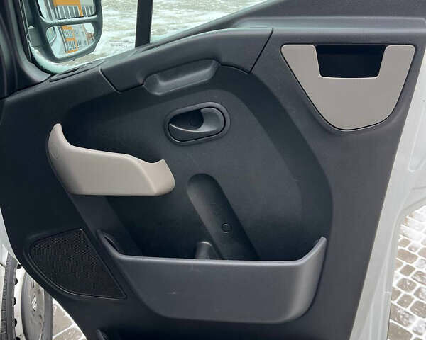 Білий Рено Мастєр, об'ємом двигуна 2.3 л та пробігом 265 тис. км за 16550 $, фото 28 на Automoto.ua