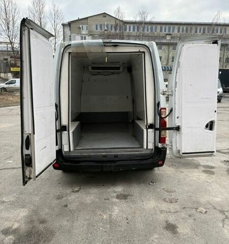 Белый Рено Мастер, объемом двигателя 2.3 л и пробегом 398 тыс. км за 15000 $, фото 11 на Automoto.ua
