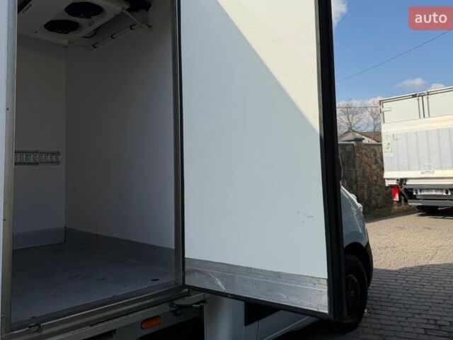 Білий Рено Мастєр, об'ємом двигуна 2.3 л та пробігом 287 тис. км за 16000 $, фото 50 на Automoto.ua