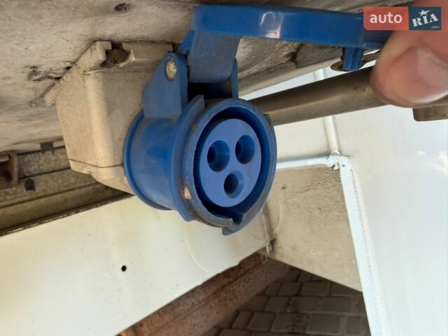 Білий Рено Мастєр, об'ємом двигуна 2.3 л та пробігом 287 тис. км за 16000 $, фото 67 на Automoto.ua