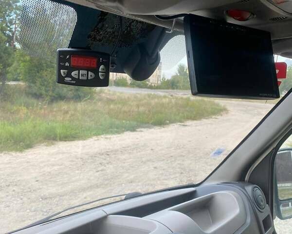 Белый Рено Мастер, объемом двигателя 2.3 л и пробегом 410 тыс. км за 16500 $, фото 8 на Automoto.ua