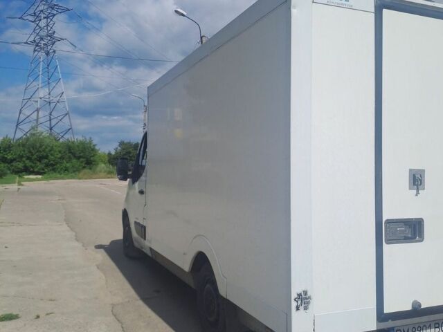 Белый Рено Мастер, объемом двигателя 2.3 л и пробегом 430 тыс. км за 10700 $, фото 6 на Automoto.ua