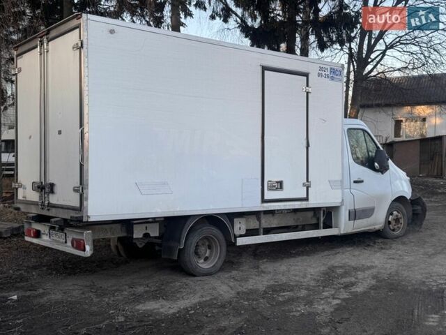 Белый Рено Мастер, объемом двигателя 2.3 л и пробегом 428 тыс. км за 7500 $, фото 2 на Automoto.ua