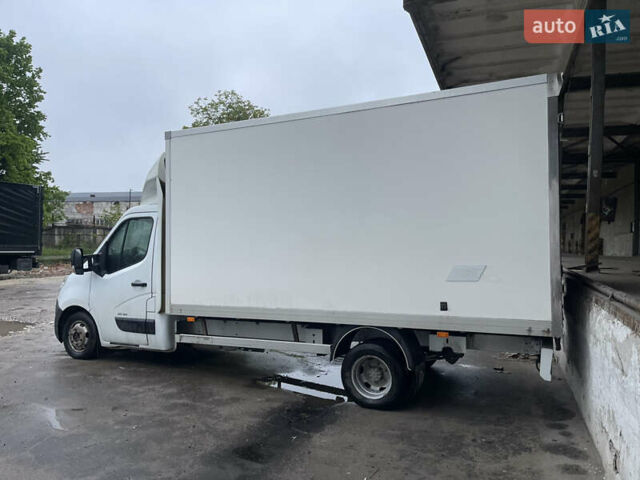Белый Рено Мастер, объемом двигателя 2.3 л и пробегом 383 тыс. км за 16400 $, фото 5 на Automoto.ua