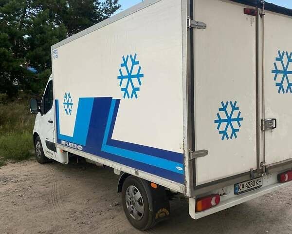 Белый Рено Мастер, объемом двигателя 2.3 л и пробегом 410 тыс. км за 16500 $, фото 6 на Automoto.ua