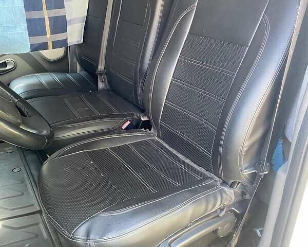 Белый Рено Мастер, объемом двигателя 2.3 л и пробегом 410 тыс. км за 16500 $, фото 17 на Automoto.ua