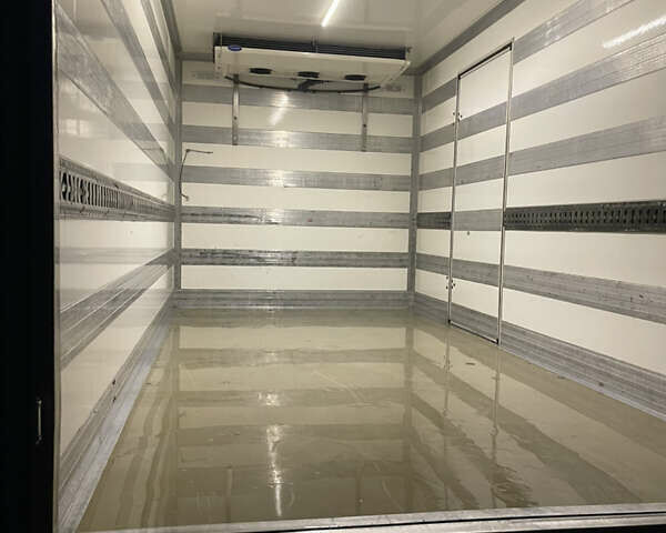 Белый Рено Мастер, объемом двигателя 2.3 л и пробегом 383 тыс. км за 16400 $, фото 10 на Automoto.ua