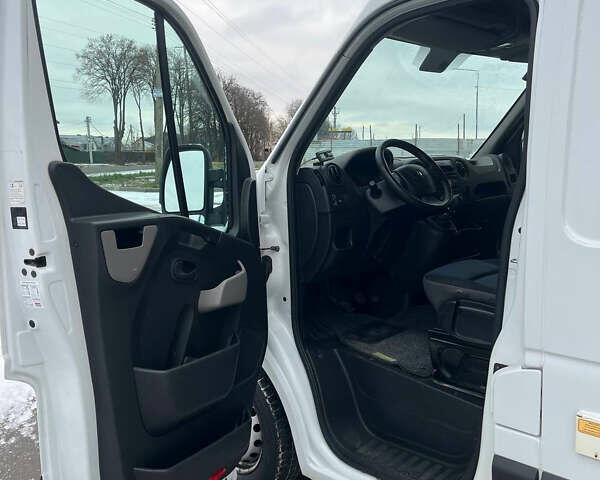 Білий Рено Мастєр, об'ємом двигуна 2.3 л та пробігом 265 тис. км за 16550 $, фото 18 на Automoto.ua