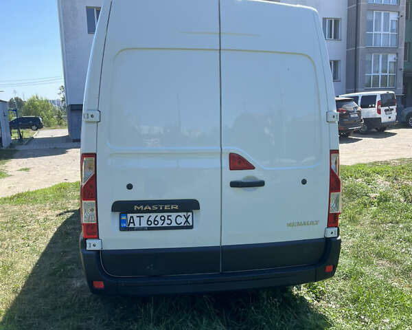 Белый Рено Мастер, объемом двигателя 2.3 л и пробегом 307 тыс. км за 15700 $, фото 2 на Automoto.ua