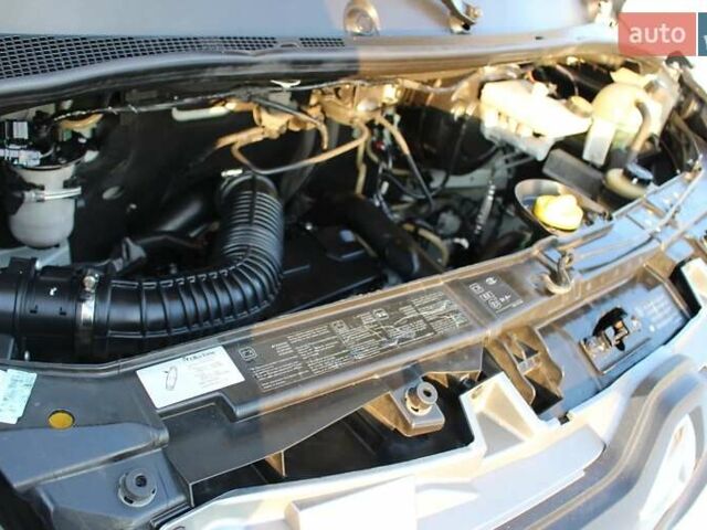 Білий Рено Мастєр, об'ємом двигуна 2.3 л та пробігом 301 тис. км за 17500 $, фото 15 на Automoto.ua