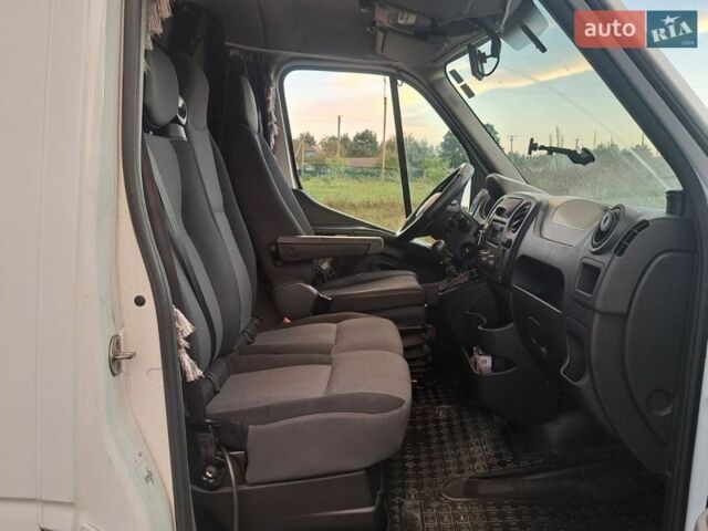 Белый Рено Мастер, объемом двигателя 2.3 л и пробегом 380 тыс. км за 16700 $, фото 10 на Automoto.ua