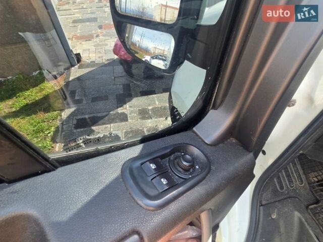 Белый Рено Мастер, объемом двигателя 2.3 л и пробегом 442 тыс. км за 17000 $, фото 7 на Automoto.ua