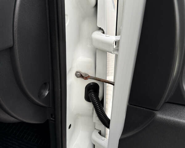 Рено Мастер 2015 в Дубно на Automoto.ua Белый Рено Мастер, объемом двигателя 0 л и пробегом 288 тыс. км за 17700 $, фото 46 на Automoto.ua