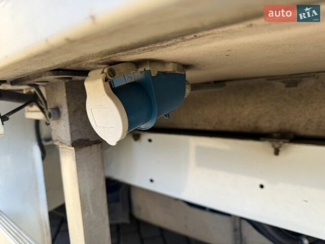Білий Рено Мастєр, об'ємом двигуна 2.3 л та пробігом 303 тис. км за 17500 $, фото 45 на Automoto.ua