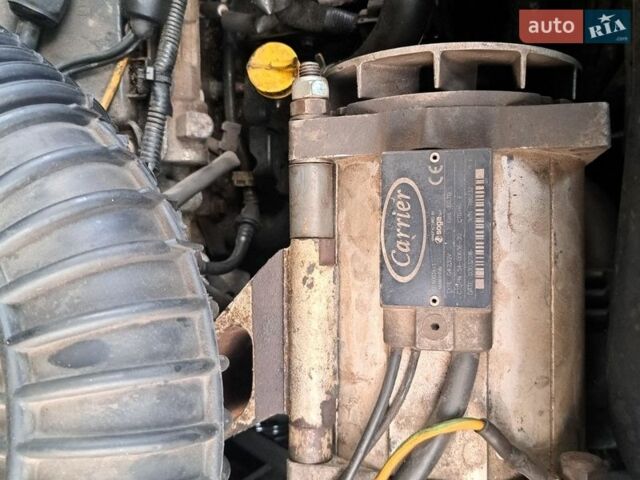 Белый Рено Мастер, объемом двигателя 2.3 л и пробегом 380 тыс. км за 16700 $, фото 11 на Automoto.ua