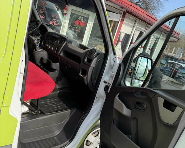 Белый Рено Мастер, объемом двигателя 2.3 л и пробегом 420 тыс. км за 13200 $, фото 13 на Automoto.ua