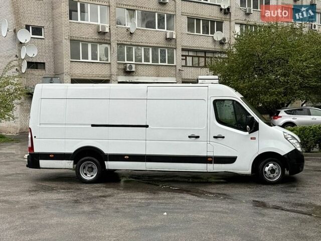 Белый Рено Мастер, объемом двигателя 2.3 л и пробегом 300 тыс. км за 18200 $, фото 2 на Automoto.ua