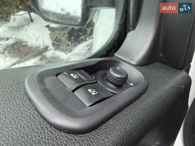 Білий Рено Мастєр, об'ємом двигуна 2.3 л та пробігом 301 тис. км за 17500 $, фото 64 на Automoto.ua