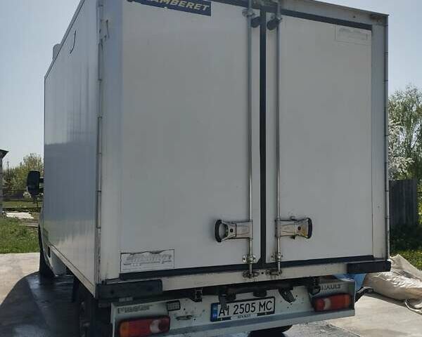 Белый Рено Мастер, объемом двигателя 2.3 л и пробегом 495 тыс. км за 14000 $, фото 4 на Automoto.ua