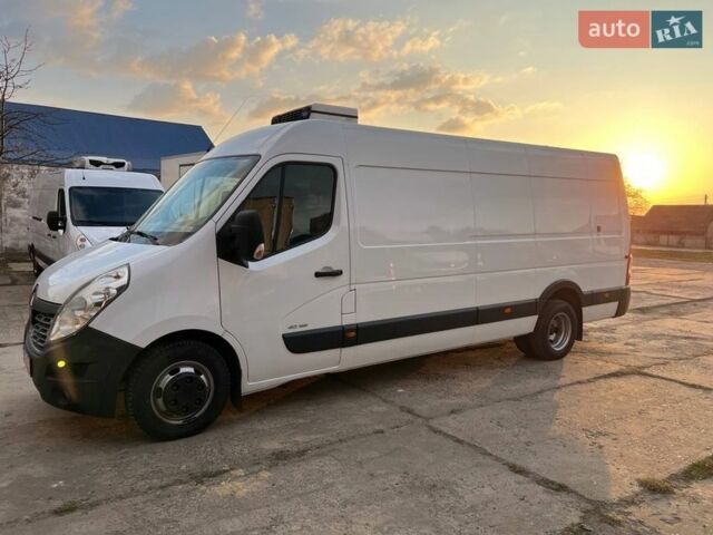 Белый Рено Мастер, объемом двигателя 2.3 л и пробегом 337 тыс. км за 18900 $, фото 2 на Automoto.ua