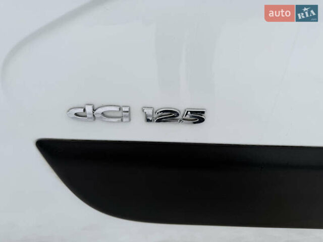 Білий Рено Мастєр, об'ємом двигуна 2.3 л та пробігом 301 тис. км за 17500 $, фото 54 на Automoto.ua