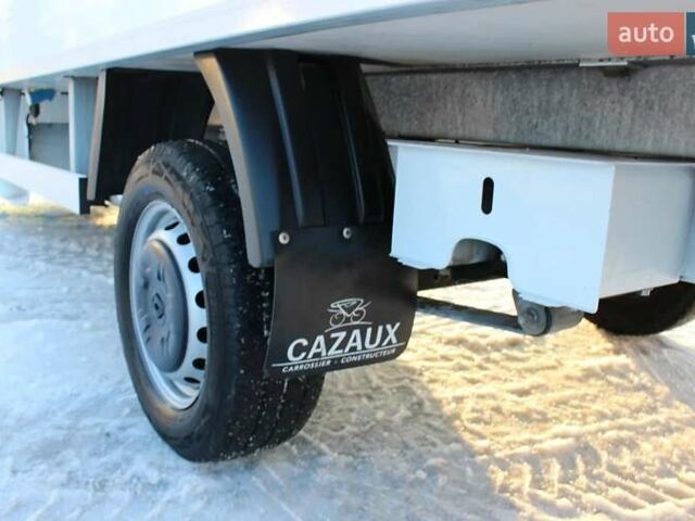 Білий Рено Мастєр, об'ємом двигуна 2.3 л та пробігом 301 тис. км за 17500 $, фото 11 на Automoto.ua