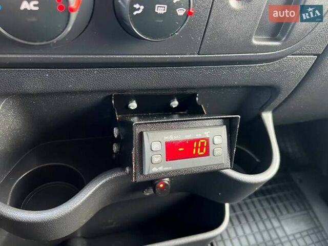 Белый Рено Мастер, объемом двигателя 2.3 л и пробегом 232 тыс. км за 18900 $, фото 40 на Automoto.ua