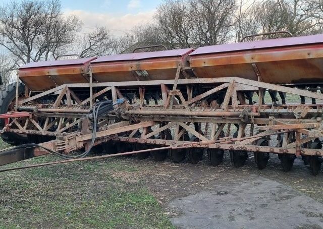Белый Рено Мастер, объемом двигателя 2.3 л и пробегом 213 тыс. км за 17500 $, фото 7 на Automoto.ua