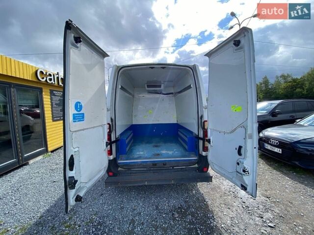 Белый Рено Мастер, объемом двигателя 2.3 л и пробегом 213 тыс. км за 17500 $, фото 7 на Automoto.ua