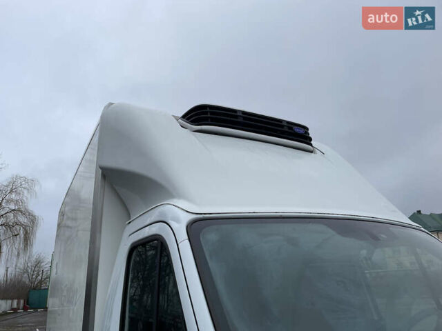 Білий Рено Мастєр, об'ємом двигуна 2.3 л та пробігом 388 тис. км за 21800 $, фото 4 на Automoto.ua