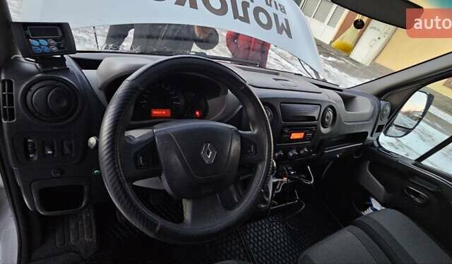 Белый Рено Мастер, объемом двигателя 2.3 л и пробегом 700 тыс. км за 17500 $, фото 15 на Automoto.ua