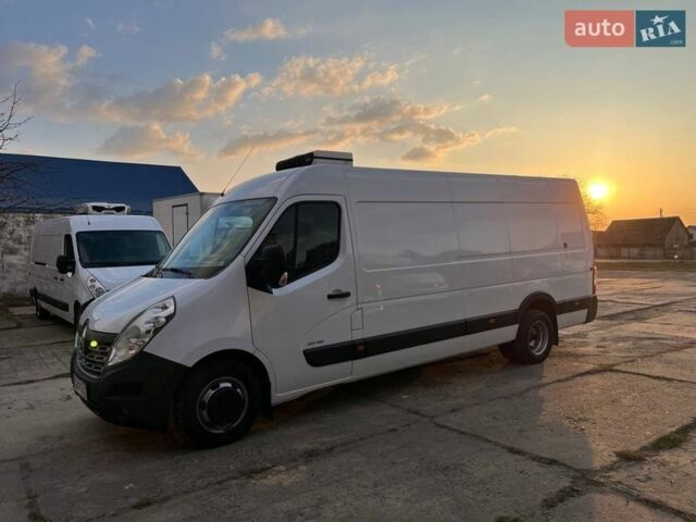 Белый Рено Мастер, объемом двигателя 2.3 л и пробегом 337 тыс. км за 18900 $, фото 1 на Automoto.ua