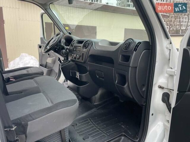 Білий Рено Мастєр, об'ємом двигуна 2.3 л та пробігом 293 тис. км за 21900 $, фото 9 на Automoto.ua