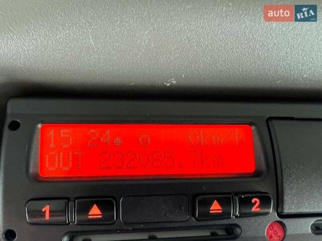 Белый Рено Мастер, объемом двигателя 2.3 л и пробегом 232 тыс. км за 18900 $, фото 39 на Automoto.ua