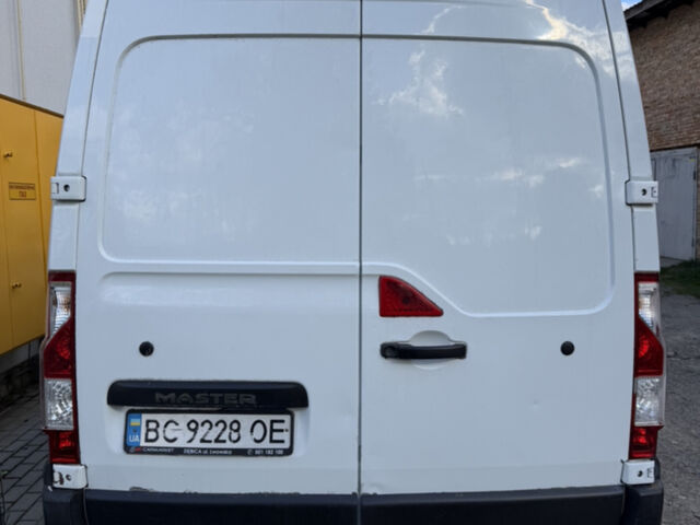 Белый Рено Мастер, объемом двигателя 2.3 л и пробегом 420 тыс. км за 13899 $, фото 6 на Automoto.ua