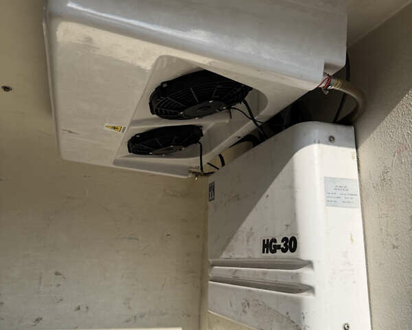 Белый Рено Мастер, объемом двигателя 2.3 л и пробегом 420 тыс. км за 13200 $, фото 24 на Automoto.ua