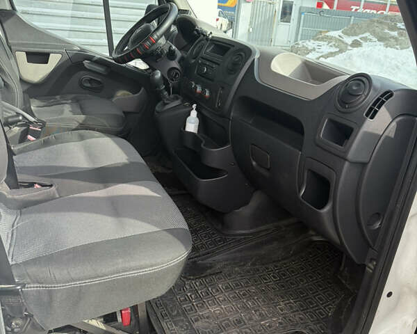 Белый Рено Мастер, объемом двигателя 2.3 л и пробегом 350 тыс. км за 14500 $, фото 5 на Automoto.ua