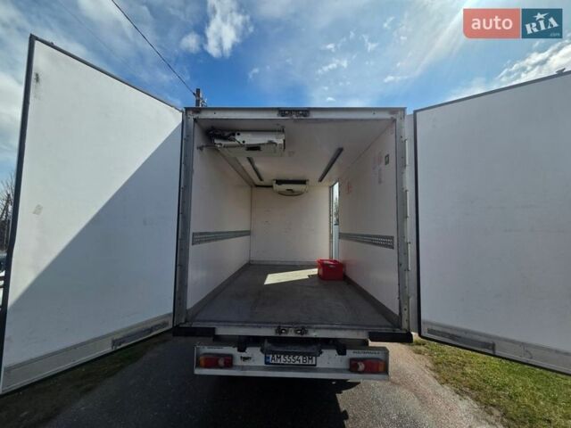 Белый Рено Мастер, объемом двигателя 2.3 л и пробегом 442 тыс. км за 17000 $, фото 4 на Automoto.ua