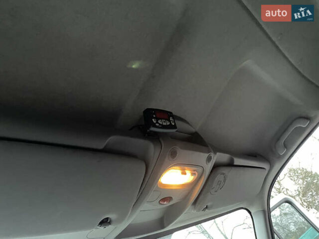 Білий Рено Мастєр, об'ємом двигуна 2.3 л та пробігом 388 тис. км за 21800 $, фото 45 на Automoto.ua