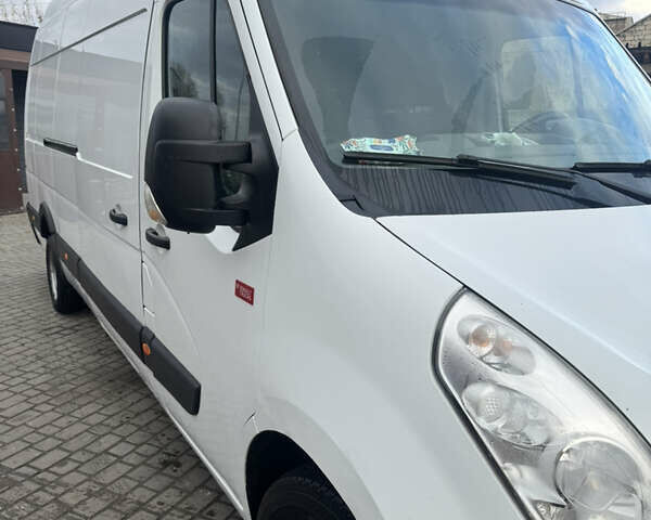 Белый Рено Мастер, объемом двигателя 2.3 л и пробегом 450 тыс. км за 20000 $, фото 3 на Automoto.ua