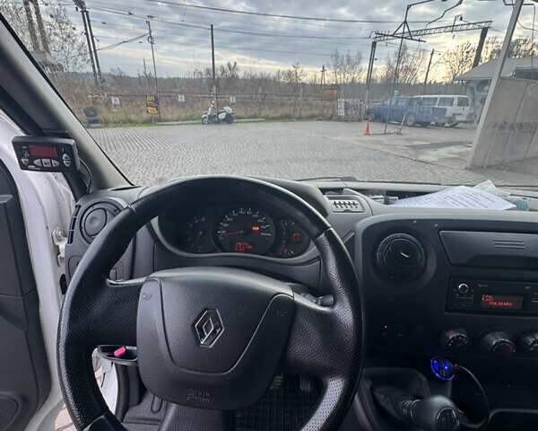 Белый Рено Мастер, объемом двигателя 2.3 л и пробегом 450 тыс. км за 20000 $, фото 14 на Automoto.ua