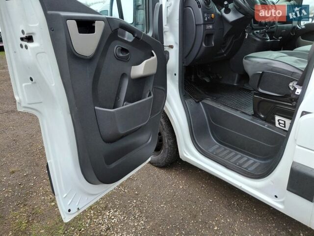 Белый Рено Мастер, объемом двигателя 2.3 л и пробегом 263 тыс. км за 14600 $, фото 59 на Automoto.ua